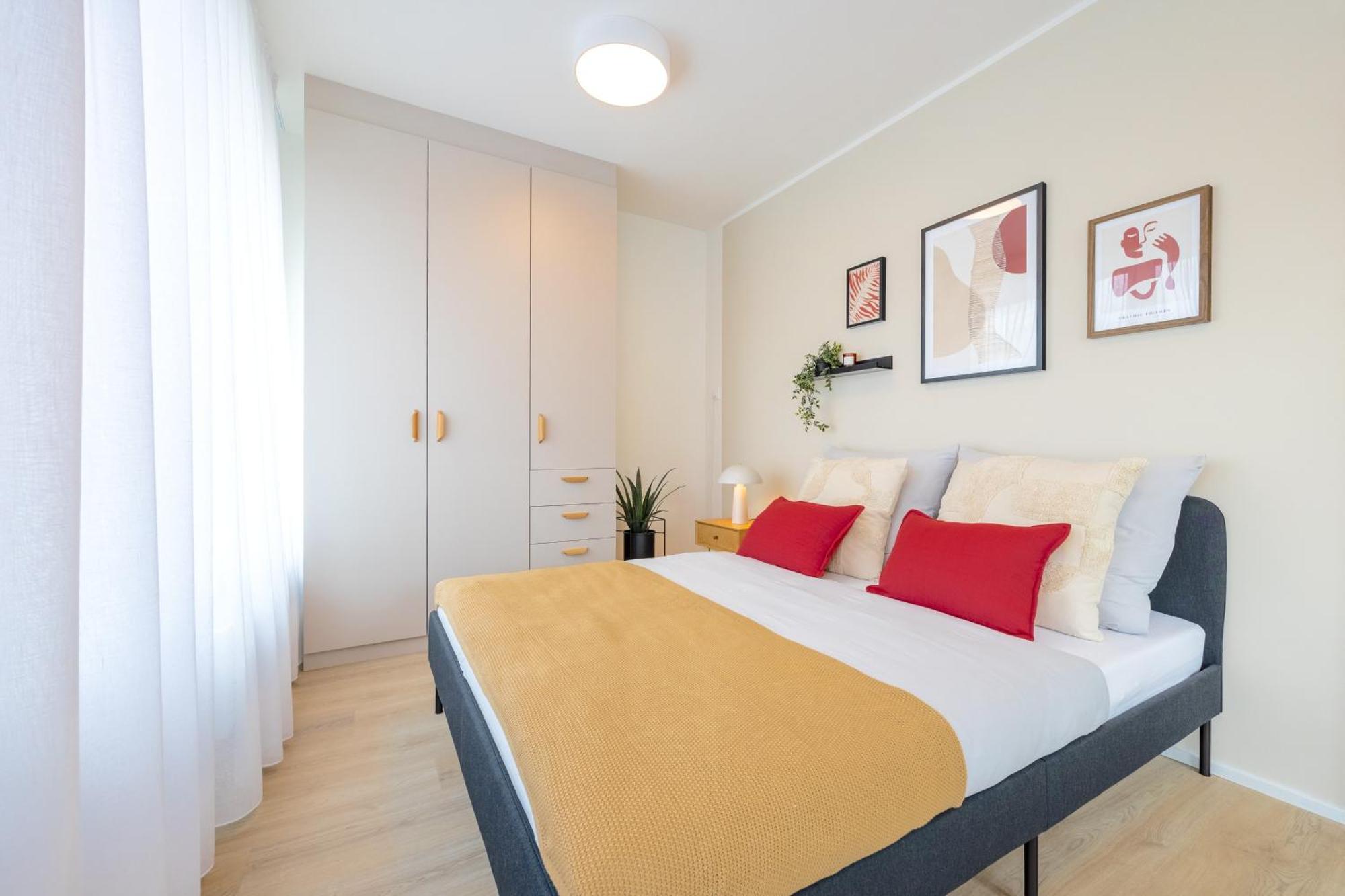 Bright 2Br - 4Th Floor, Balcony, Free Parking By Gravity Prague Lejlighed Eksteriør billede