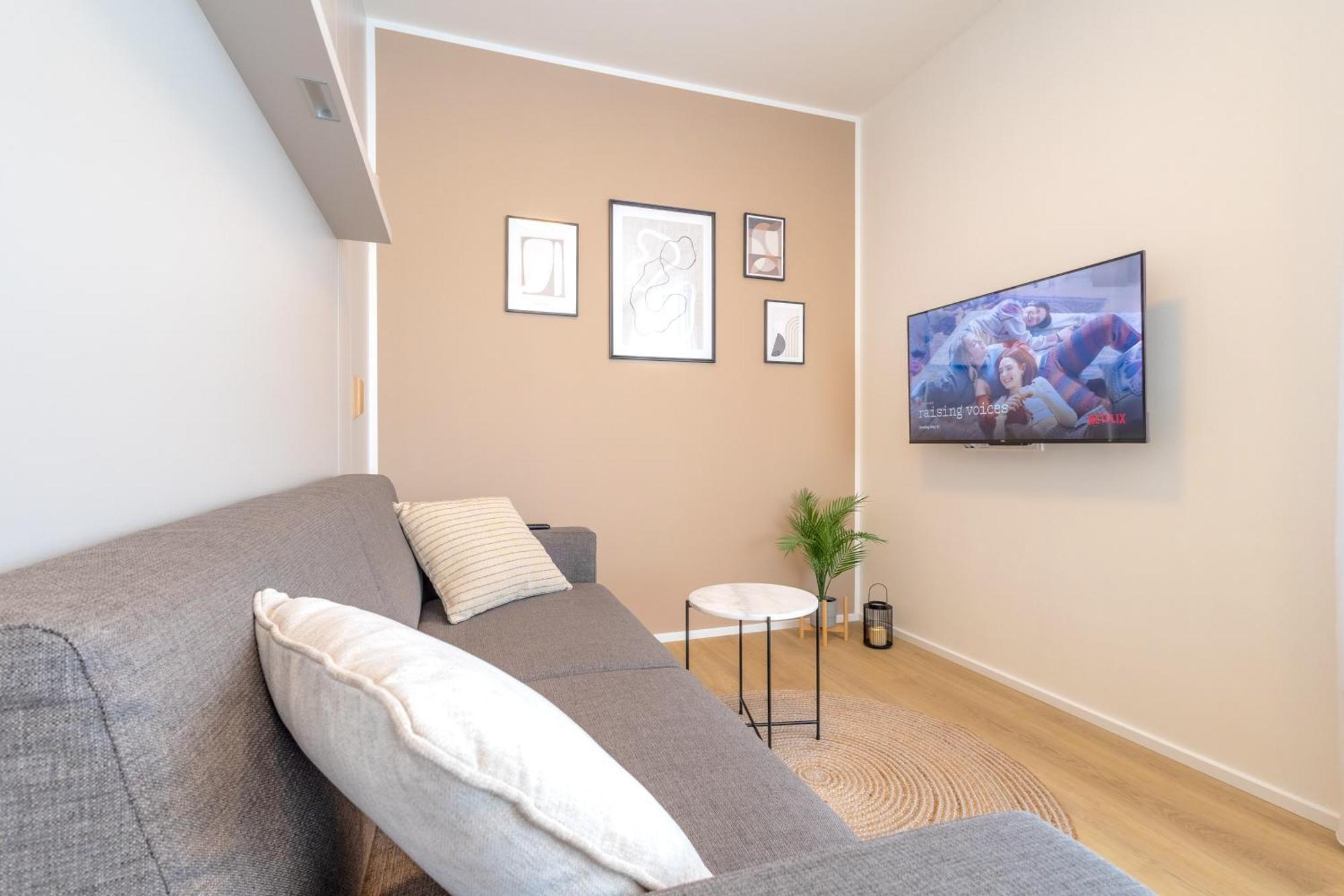 Bright 2Br - 4Th Floor, Balcony, Free Parking By Gravity Prague Lejlighed Eksteriør billede