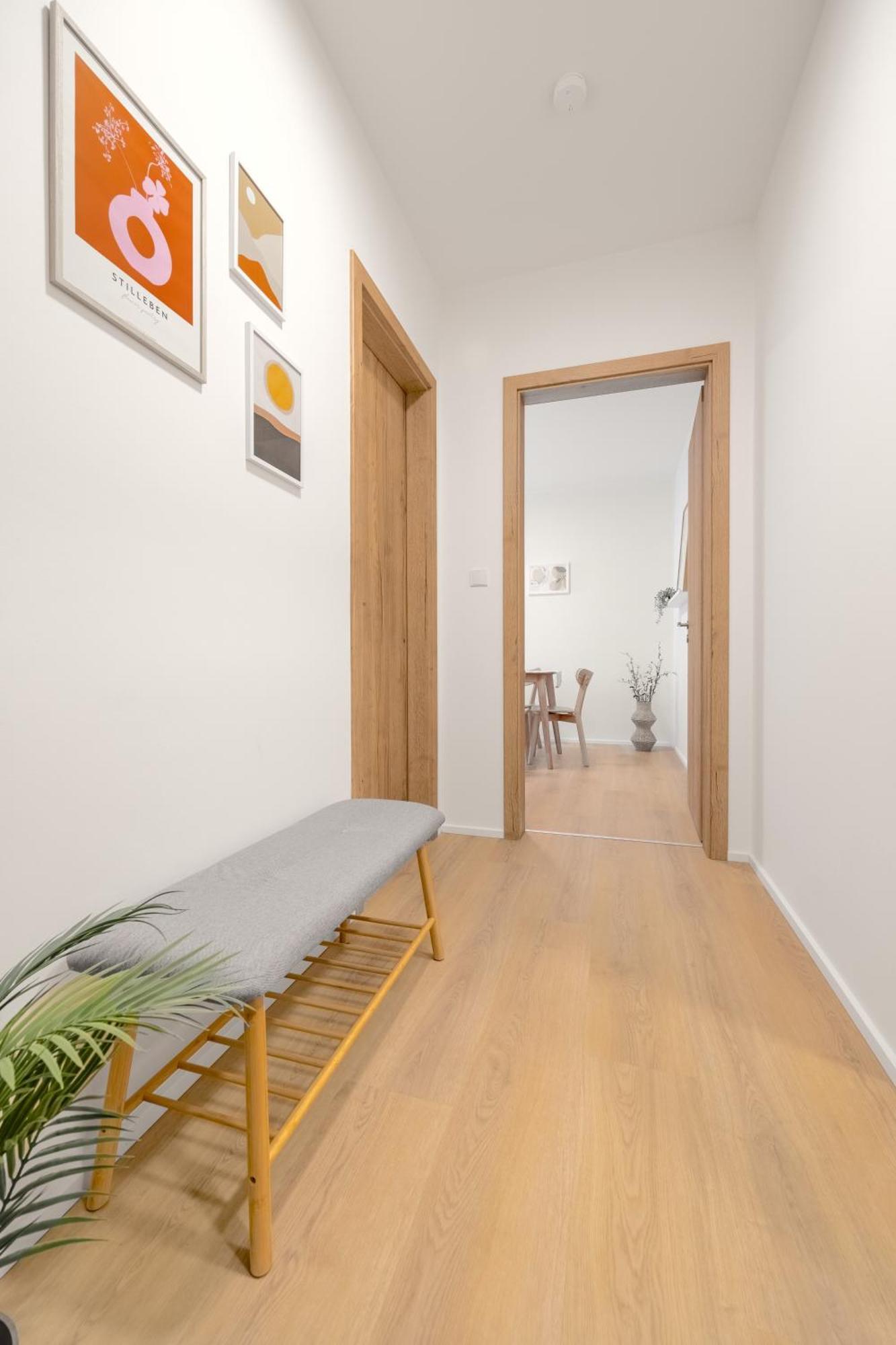 Bright 2Br - 4Th Floor, Balcony, Free Parking By Gravity Prague Lejlighed Eksteriør billede
