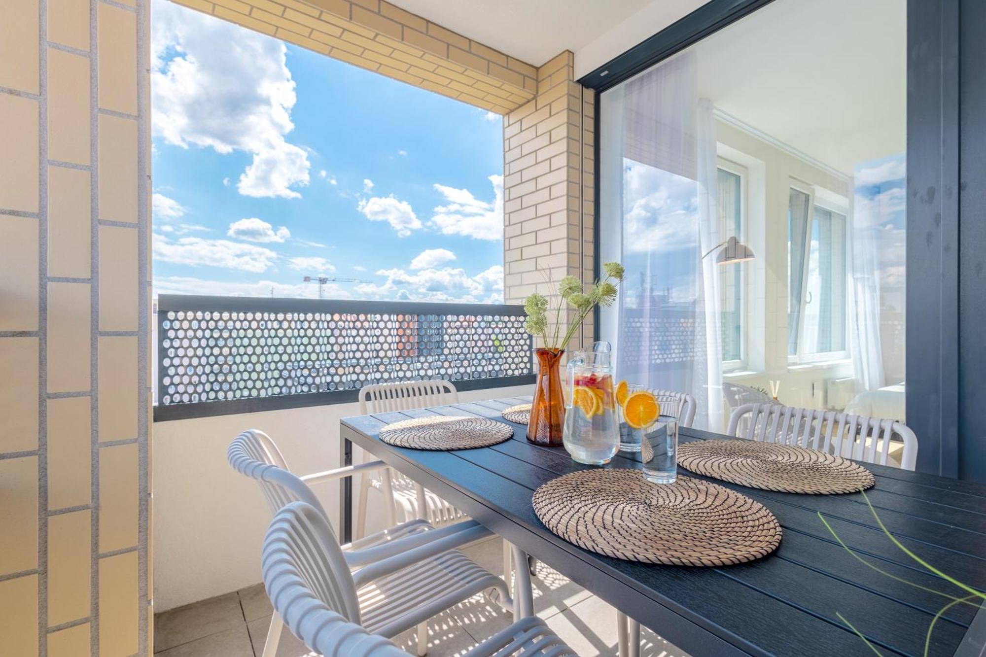Bright 2Br - 4Th Floor, Balcony, Free Parking By Gravity Prague Lejlighed Eksteriør billede